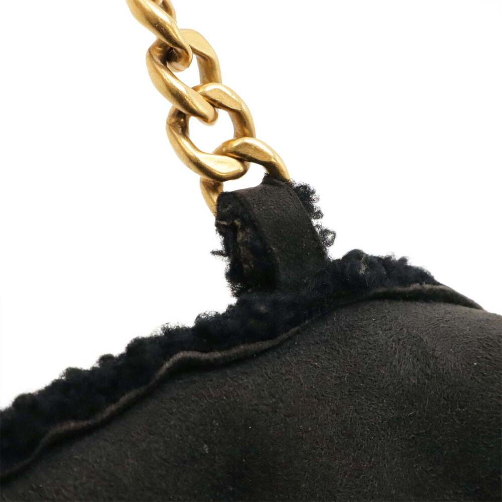 CHANEL Black Leather Shoulder Bag - Picture 6 of 10
